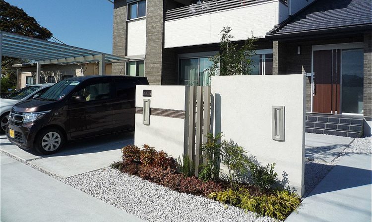 二世帯のお家のエクステリア