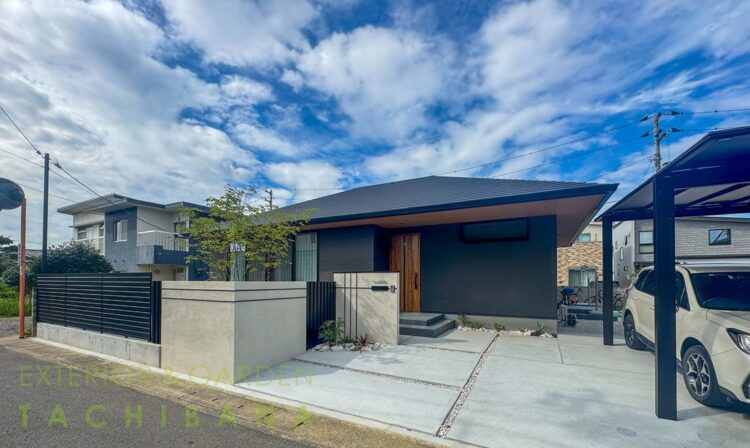 機能性とデザインを兼ねた門廻りのあるモダンシンプル外構